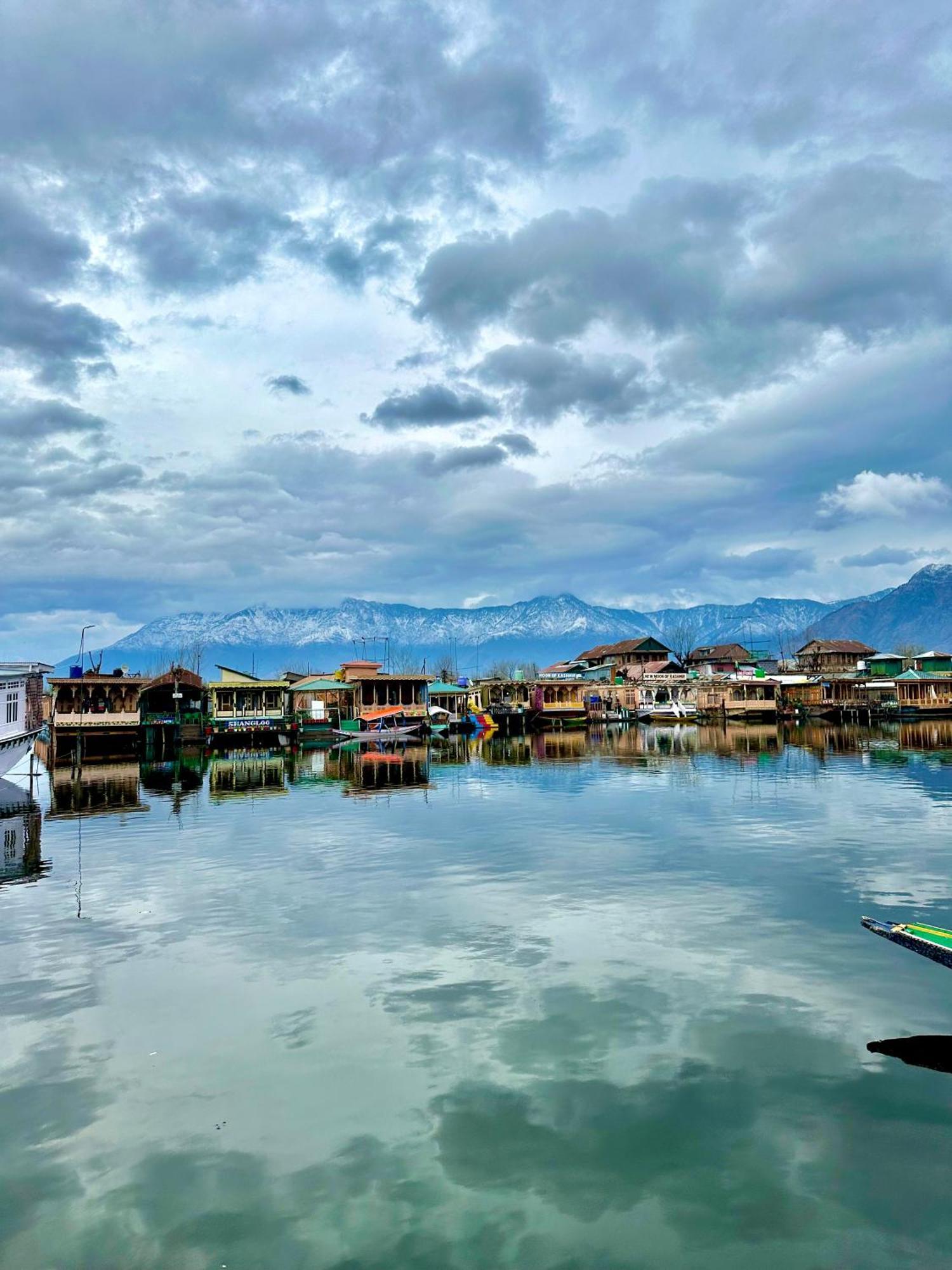 Houseboat Newworld And Transportation Hotel Srinagar  Luaran gambar