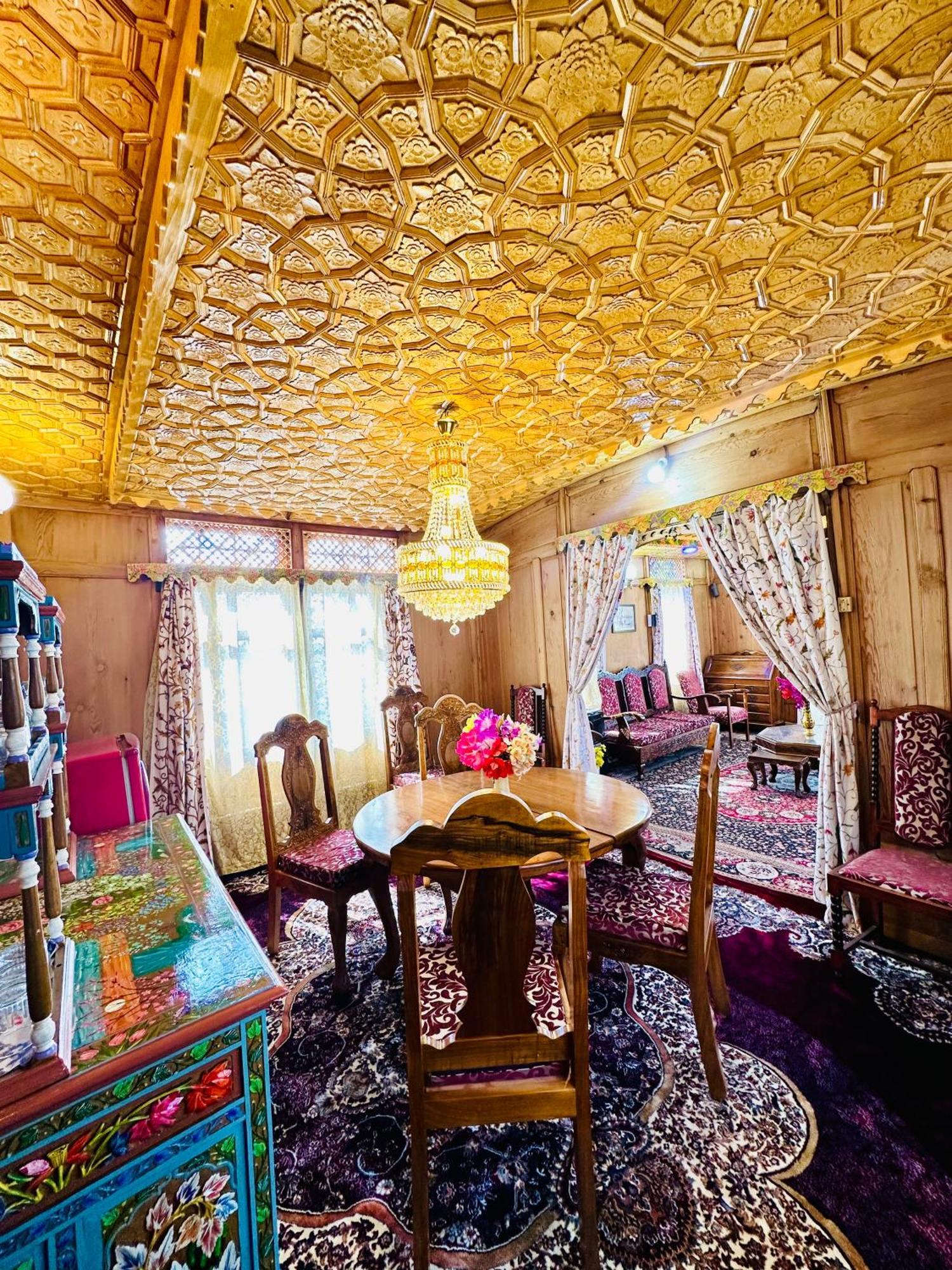 Houseboat Newworld And Transportation Hotel Srinagar  Luaran gambar